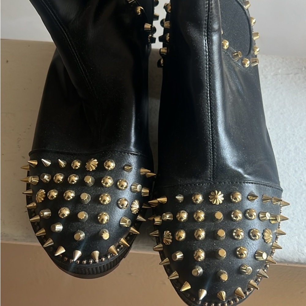 Source Unknown Black and Gold Studded Ankle Booties